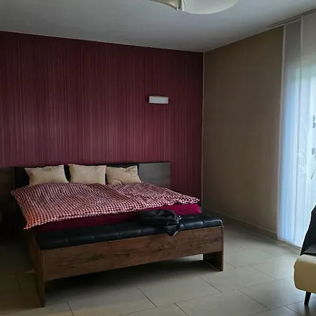 Fietes Achternutkiek بيت للعطل *